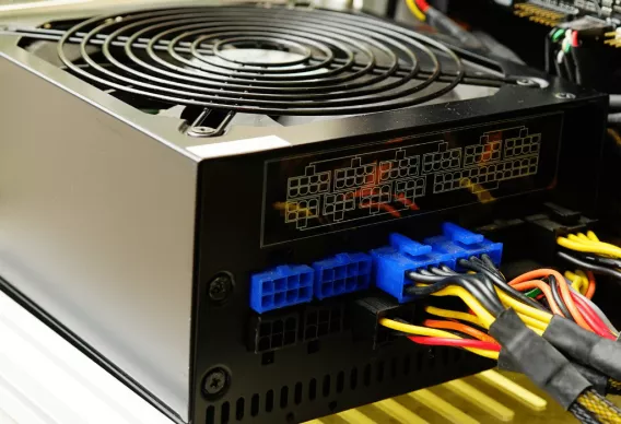 Power Supply (Güç Kaynağı)