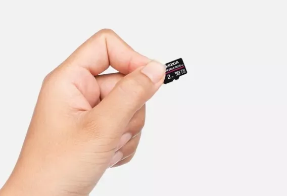 Teknoloji Dünyasında Yeni Bir Devrim: Dünyanın İlk 2 TB microSD Kartı Tanıtıldı!
