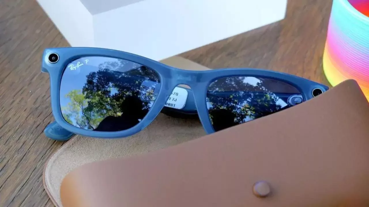 Meta’nın Ray-Ban Akıllı Gözlükleri Gelişiyor: Artık Tur Rehberi Olabilecek!