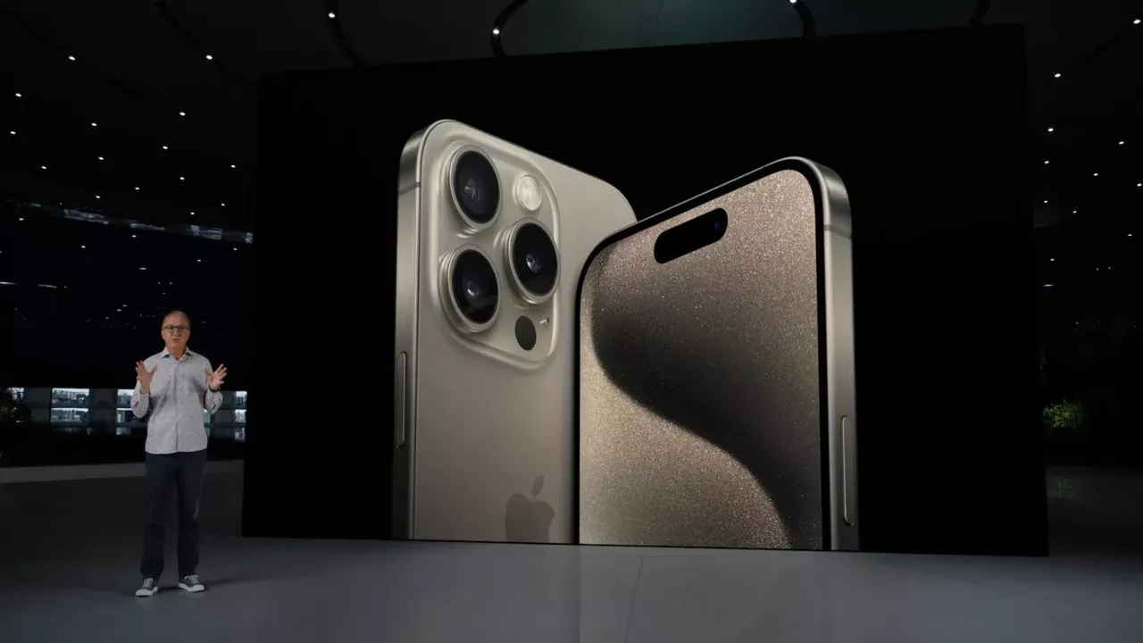 Katlanabilir iPhone, Huawei Mate X'in Dışa Katlanır Ekranına Benzeyebilir!