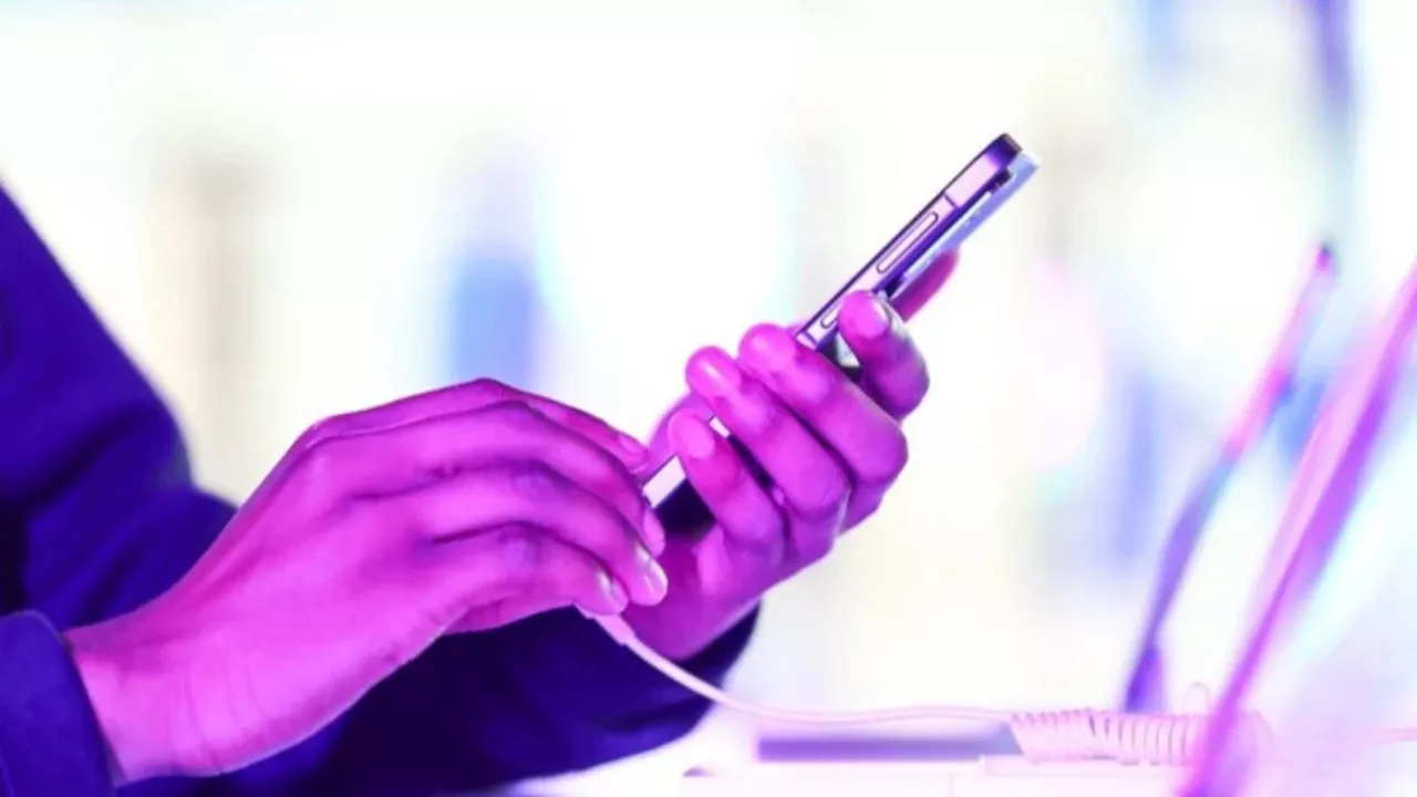 Galaxy A56 Güncellemesi Krize Yol Açtı: Önyükleme Sorunu Kullanıcıları Mağdur Etti mi?